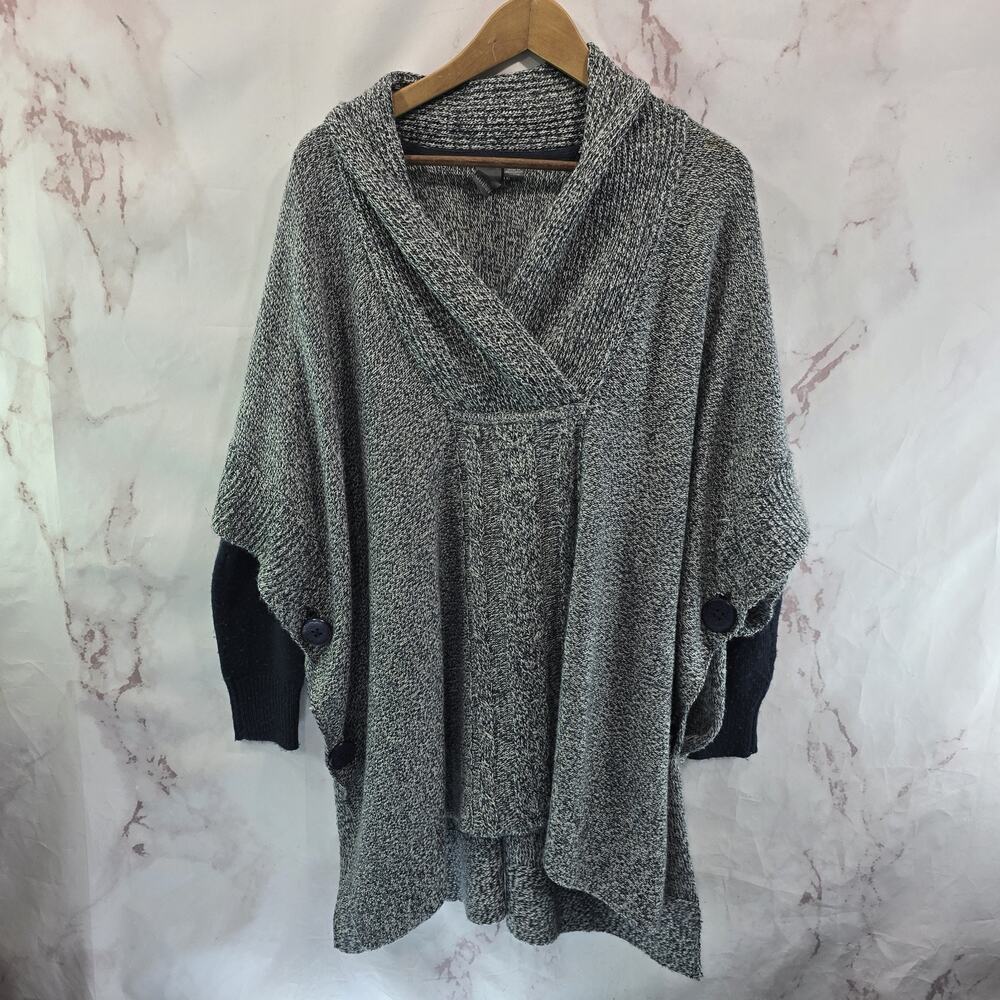 Quinn Sweater Womens Medium Blue Gray Poncho V Shawl Collar Cape Shrug Boho